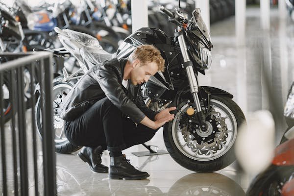 Emploi moto : trouvez votre futur dans l'univers de la moto !